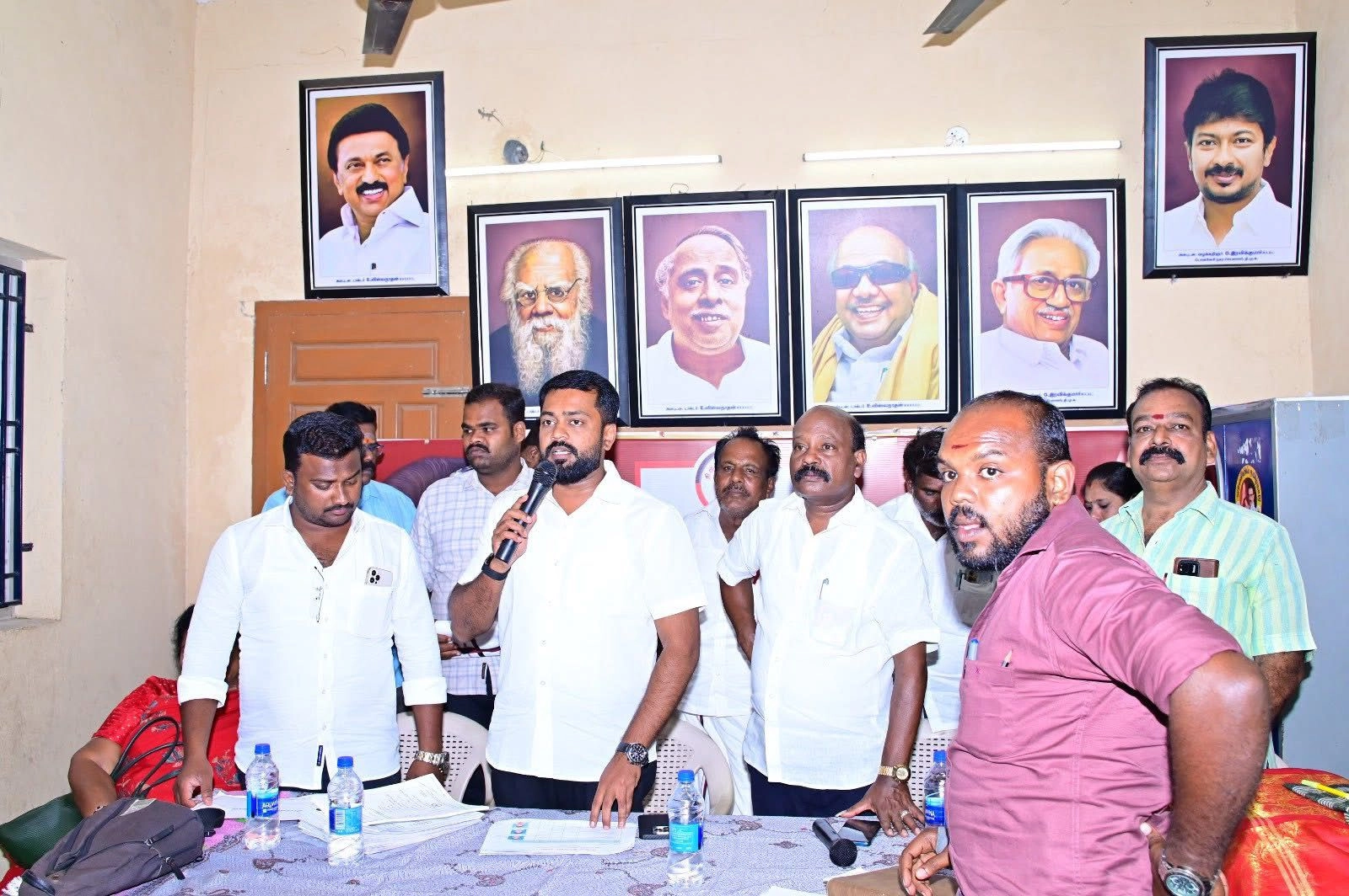 Delegation of youth wing organizers coordinated to attend the Thiruvannamalai zonal conference